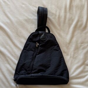 Baggallini back pack